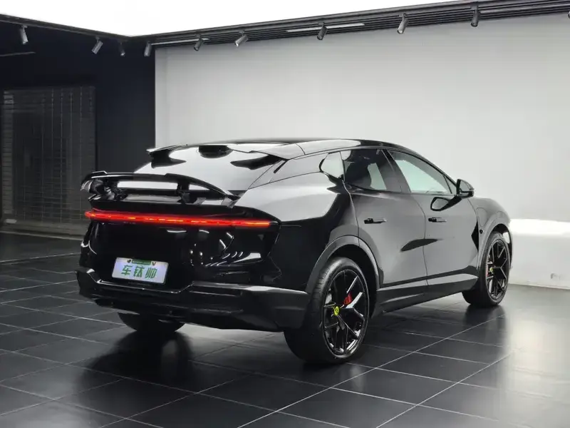 2023 Lotus Eletre с пробегом 26 000 км