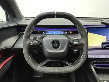 2023 Lotus Eletre с пробегом 26 000 км