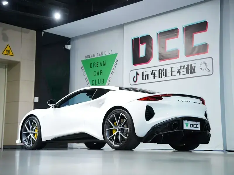 2022 Lotus Emira с пробегом 2 400 км