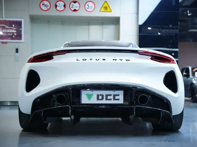 2022 Lotus Emira с пробегом 2 400 км