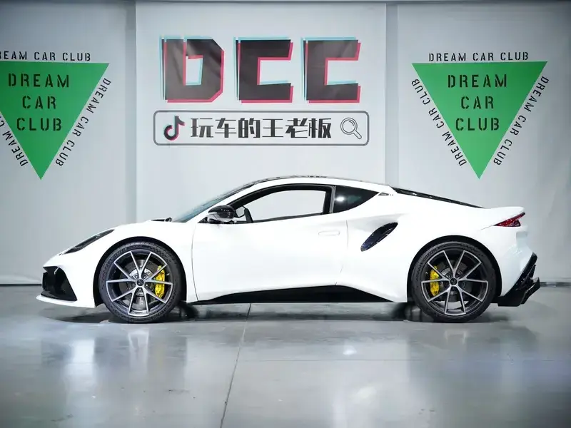 2022 Lotus Emira с пробегом 2 400 км