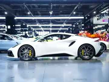 2022 Lotus Emira с пробегом 2 400 км