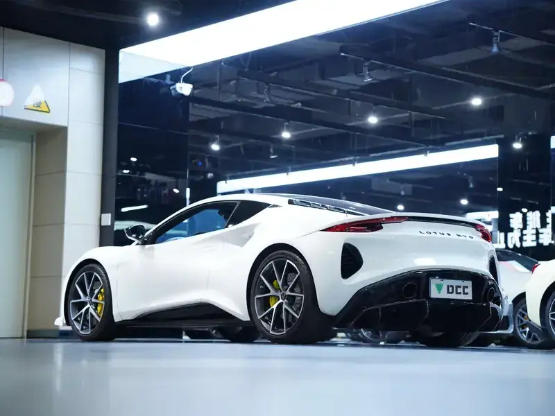 2022 Lotus Emira с пробегом 2 400 км