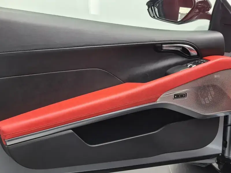 2022 Lotus Emira с пробегом 12 800 км