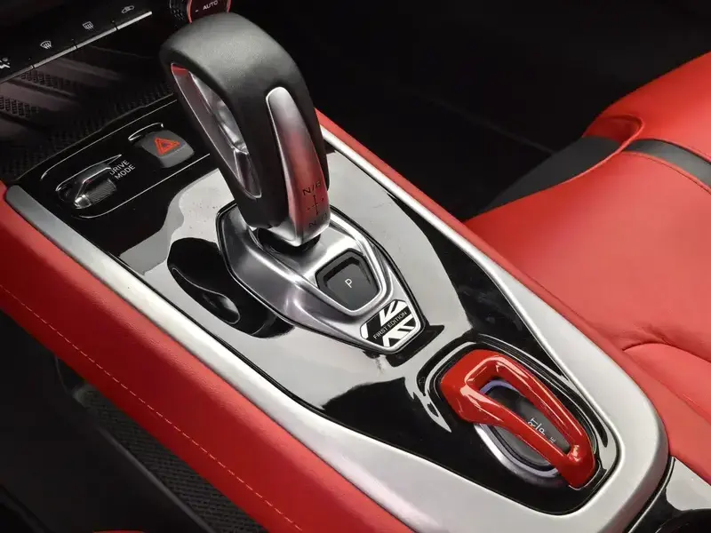 2022 Lotus Emira с пробегом 12 800 км