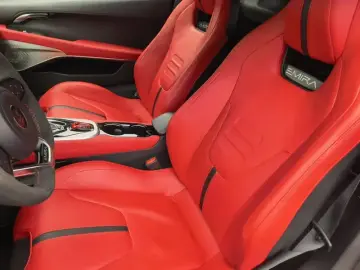2022 Lotus Emira с пробегом 12 800 км