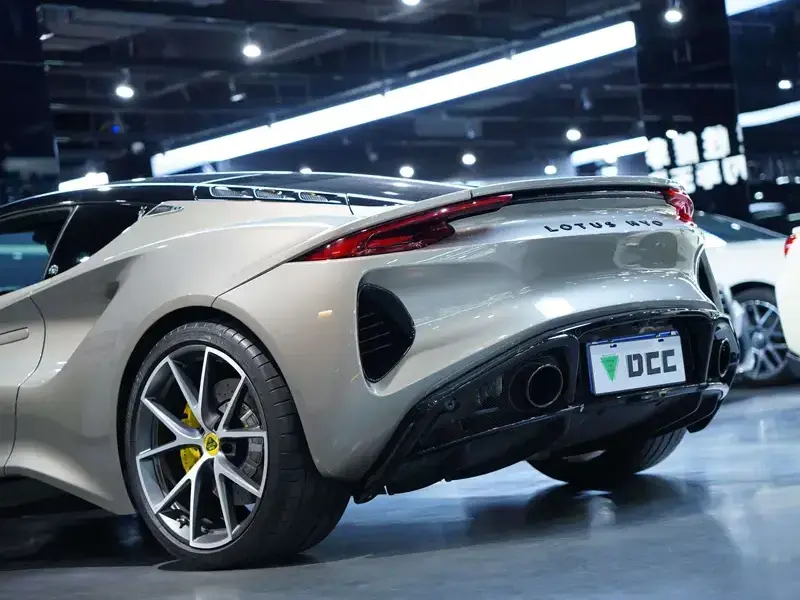 2022 Lotus Emira с пробегом 17 900 км