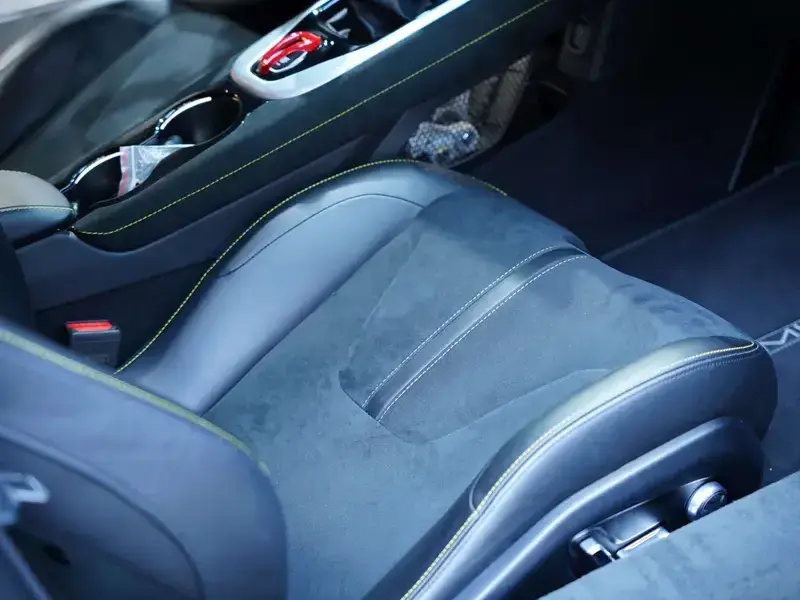 2022 Lotus Emira с пробегом 17 900 км
