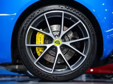 2022 Lotus Emira с пробегом 12 600 км