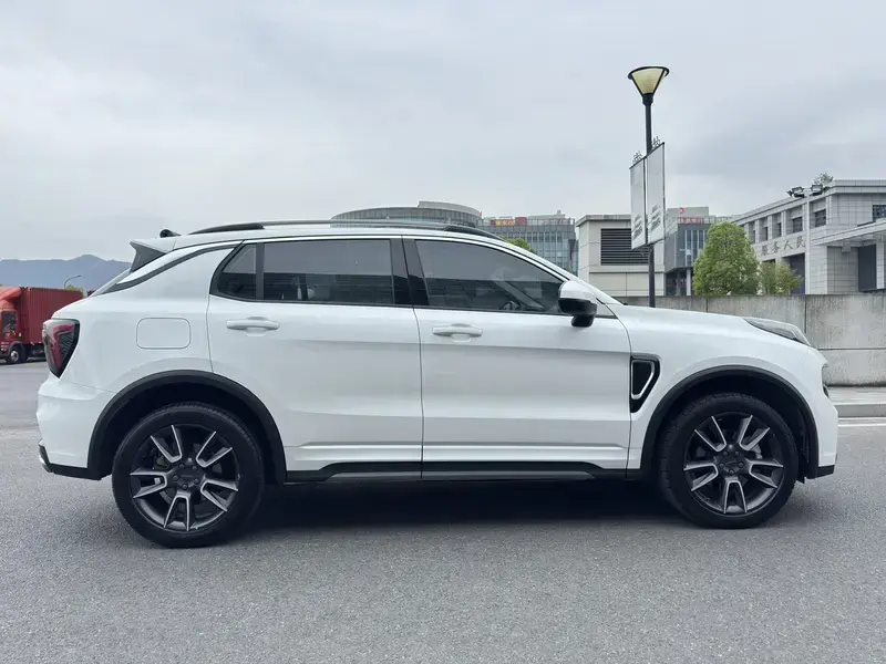 2023 Lynk & Co 01 с пробегом 56 000 км