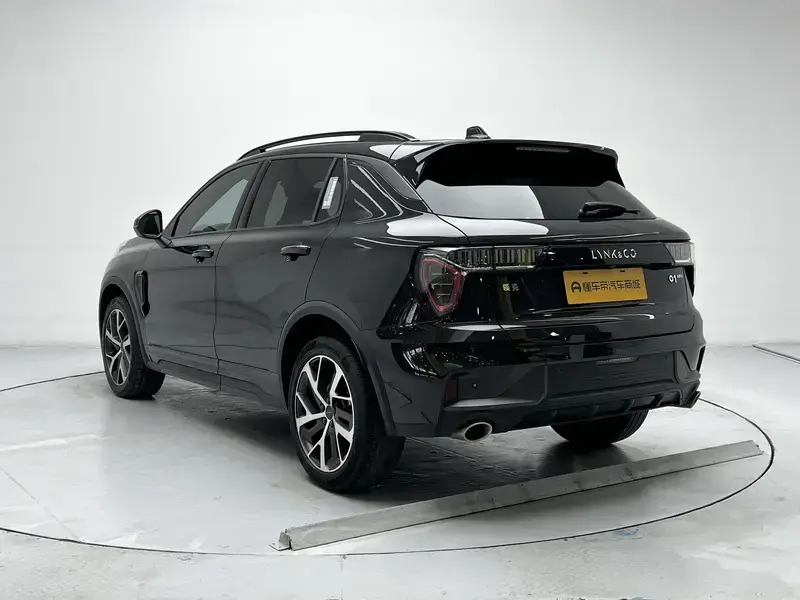 2021 Lynk & Co 01 с пробегом 135 200 км