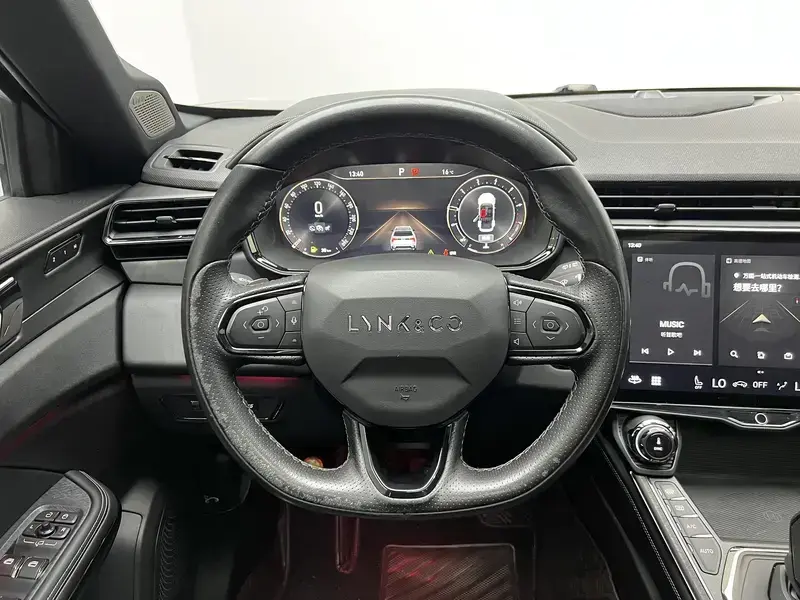 2021 Lynk & Co 01 с пробегом 135 200 км