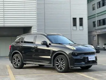 2023 Lynk & Co 01 с пробегом 39 300 км