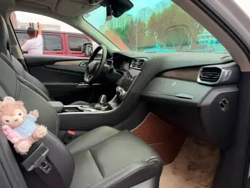 2020 Lynk & Co 01 с пробегом 42 000 км
