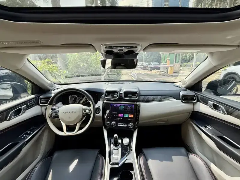 2019 Lynk & Co 02 с пробегом 65 000 км