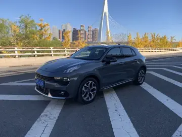 Lynk & Co 02
