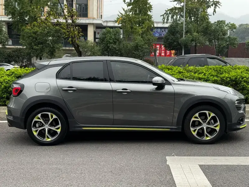 2022 Lynk & Co 02 с пробегом 64 800 км