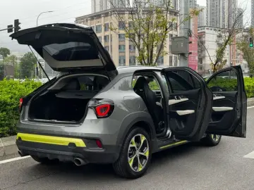 2022 Lynk & Co 02 с пробегом 64 800 км