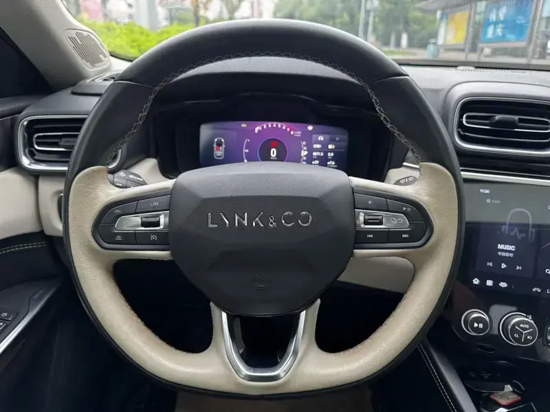 2022 Lynk & Co 02 с пробегом 64 800 км