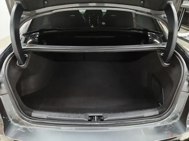 2025 Lynk & Co 03 с пробегом 12 900 км