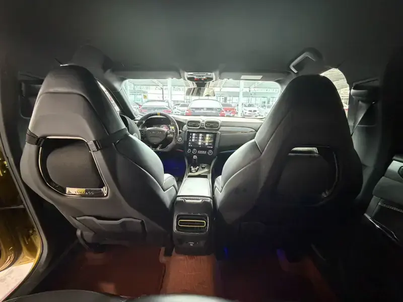 2020 Lynk & Co 03 с пробегом 92 000 км