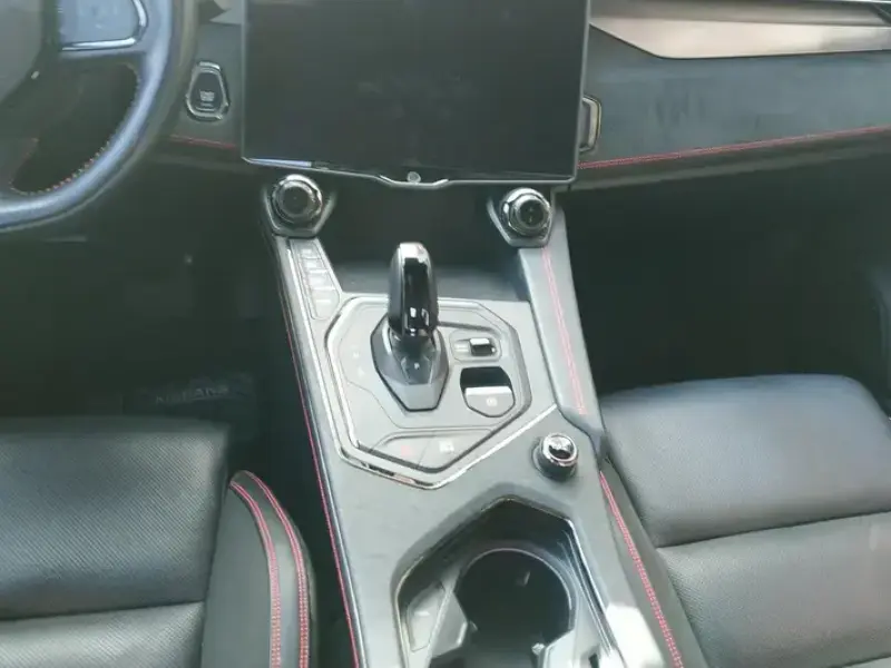 2020 Lynk & Co 05 с пробегом 98 000 км