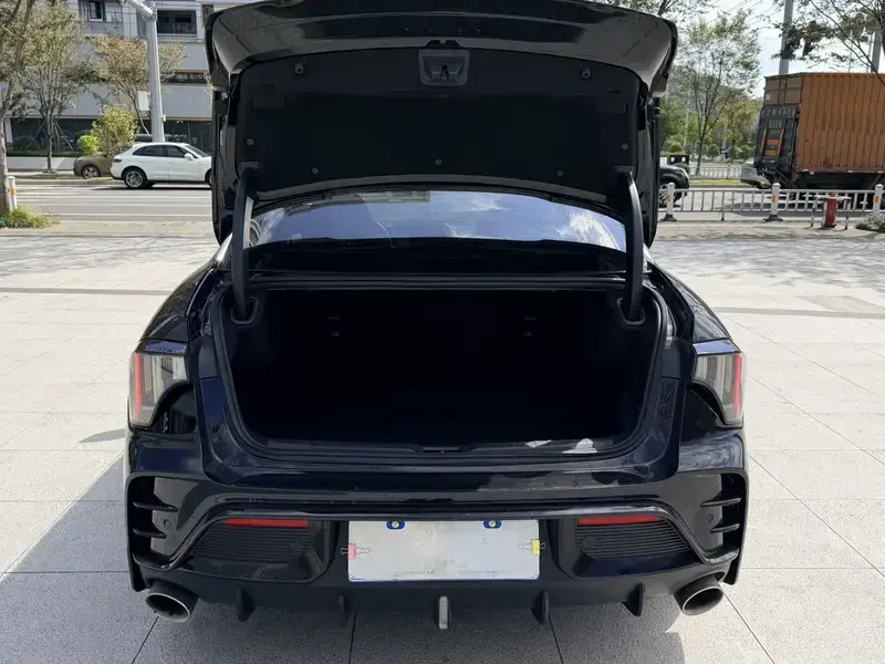 2023 Lynk & Co 03 с пробегом 9 000 км