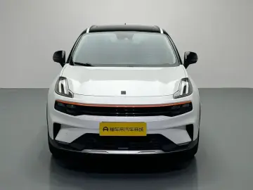2020 Lynk & Co 06 с пробегом 76 700 км