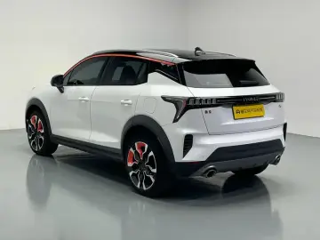2020 Lynk & Co 06 с пробегом 76 700 км