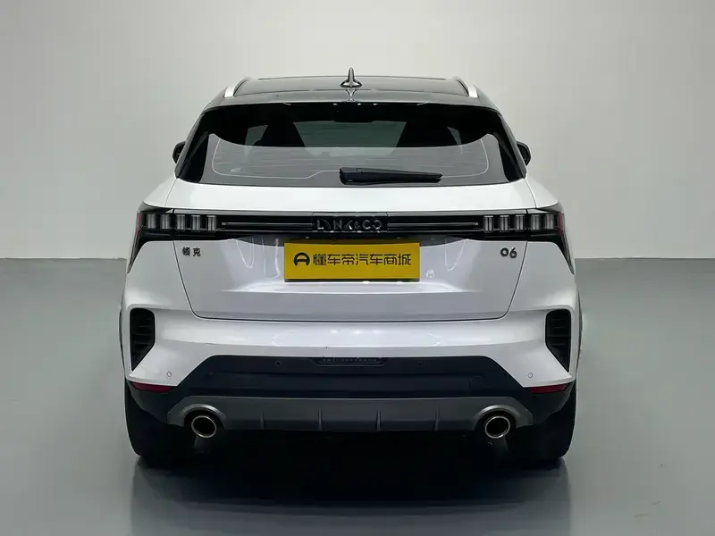 2020 Lynk & Co 06 с пробегом 76 700 км