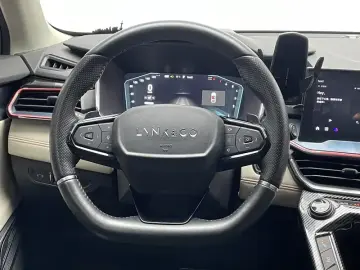 2020 Lynk & Co 06 с пробегом 76 700 км
