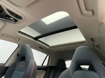 2020 Lynk & Co 06 с пробегом 76 700 км