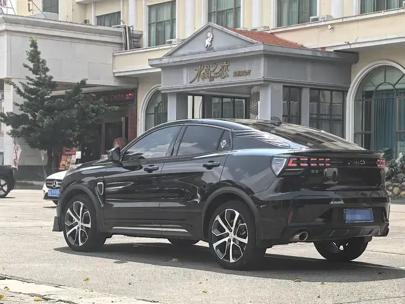 2020 Lynk & Co 05 с пробегом 46 000 км
