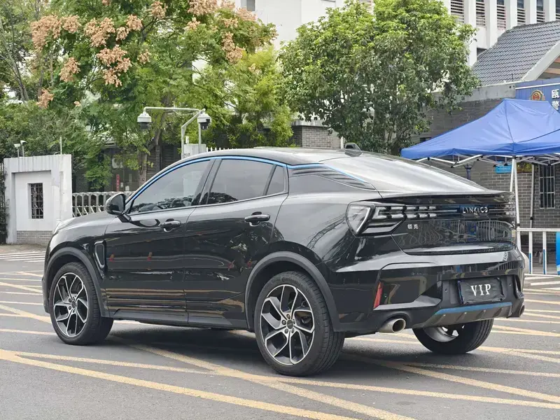 2022 Lynk & Co 05 с пробегом 46 000 км