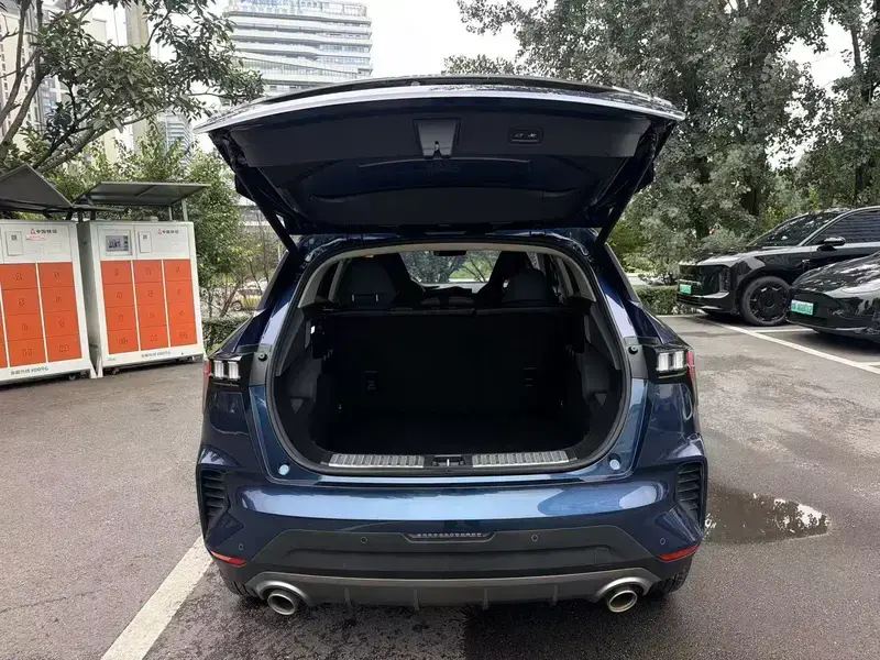 2020 Lynk & Co 06 с пробегом 72 000 км