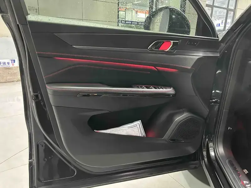 2020 Lynk & Co 05 с пробегом 42 300 км