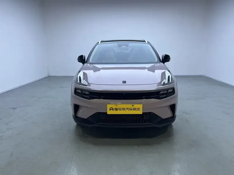 2023 Lynk & Co 06 с пробегом 26 300 км