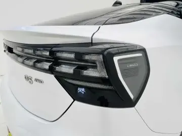 2020 Lynk & Co 05 с пробегом 82 200 км