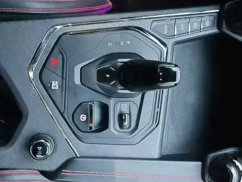 2020 Lynk & Co 05 с пробегом 82 200 км