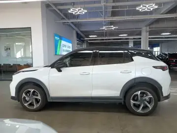 2026 Lynk & Co 06 с пробегом 9 500 км