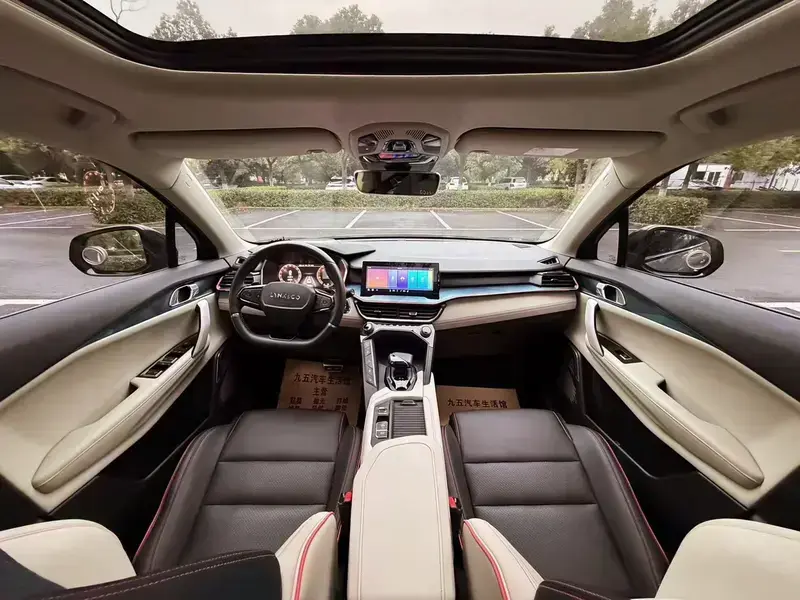 2020 Lynk & Co 06 с пробегом 60 000 км