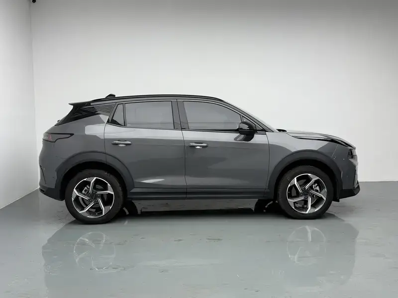 2025 Lynk & Co 06 с пробегом 19 200 км