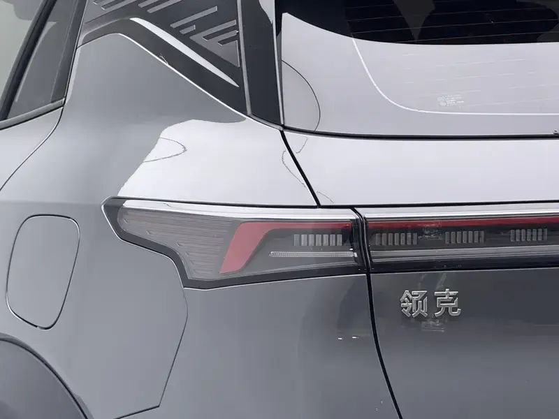 2025 Lynk & Co 06 с пробегом 19 200 км