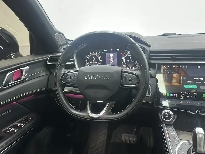 2023 Lynk & Co 05 с пробегом 37 800 км