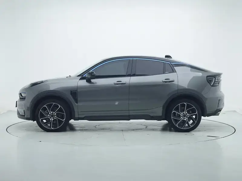 2020 Lynk & Co 05 с пробегом 137 400 км