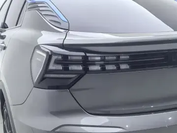 2020 Lynk & Co 05 с пробегом 137 400 км