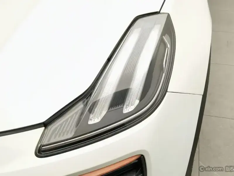 2020 Lynk & Co 06 с пробегом 81 300 км