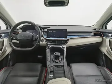 2020 Lynk & Co 06 с пробегом 81 300 км