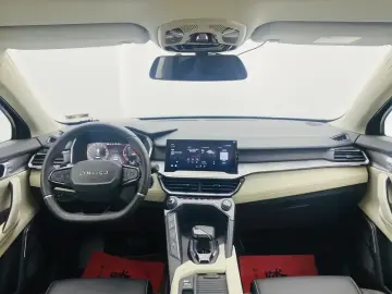 2020 Lynk & Co 06 с пробегом 24 000 км