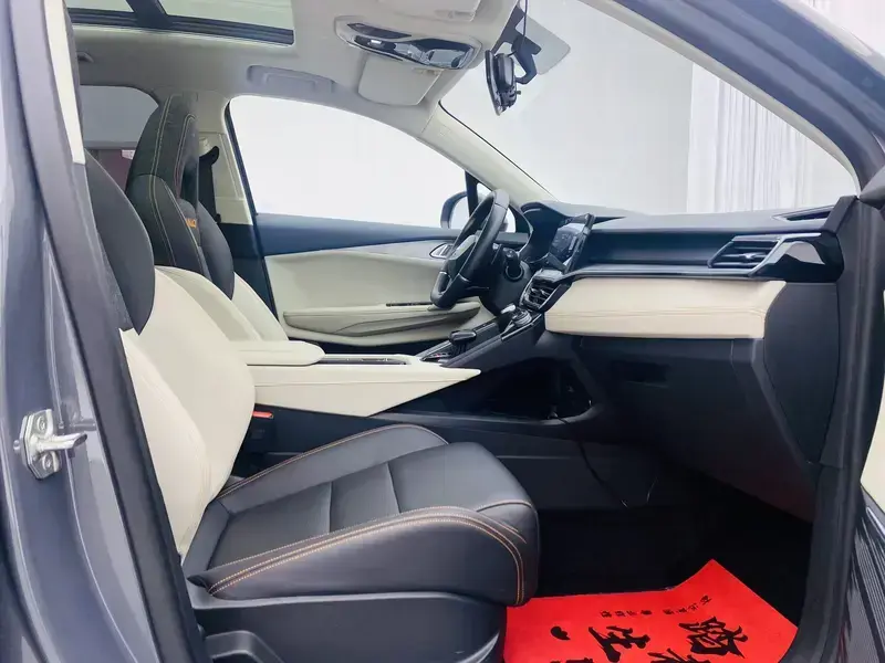 2020 Lynk & Co 06 с пробегом 24 000 км